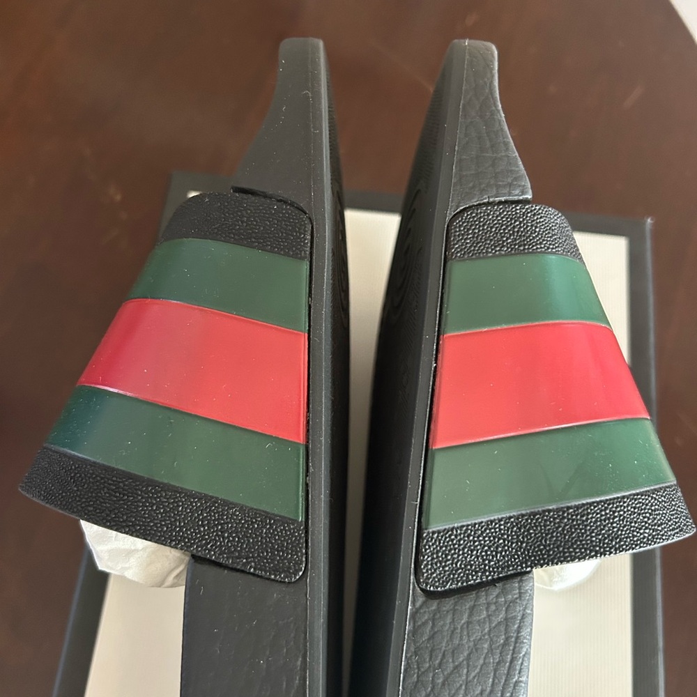 Gucci Black Slides with Green and Red Bands - Picture 2 of 9